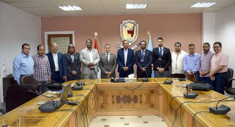 جامعة سوهاج تبحث مع training board إنشاء مركز للتدريب لديها