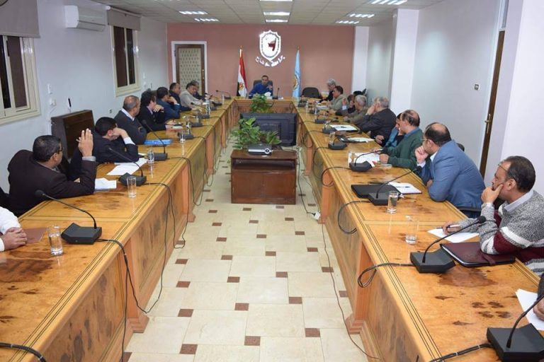 الاستعداد لإمتحانات الفصل الدراسي الأول علي طاولة مجلس عمداء جامعة سوهاج