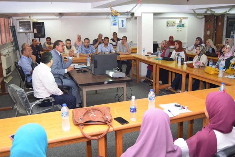 دورة تدريبية عن “مكافحة الفساد المالي والاداري”بجامعة سوهاج