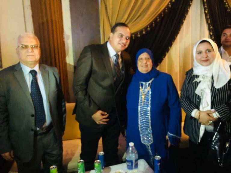 أ.د / مديحة عبادة علم الاجتماع الصناعي الفرقة الرابعة الخدمة الاجتماعية وعلم الاجتماع العائلي الفرقة الاولي اجتماع الانثروبلوجيا الاجتماعية الفرقة التانية علم نفس