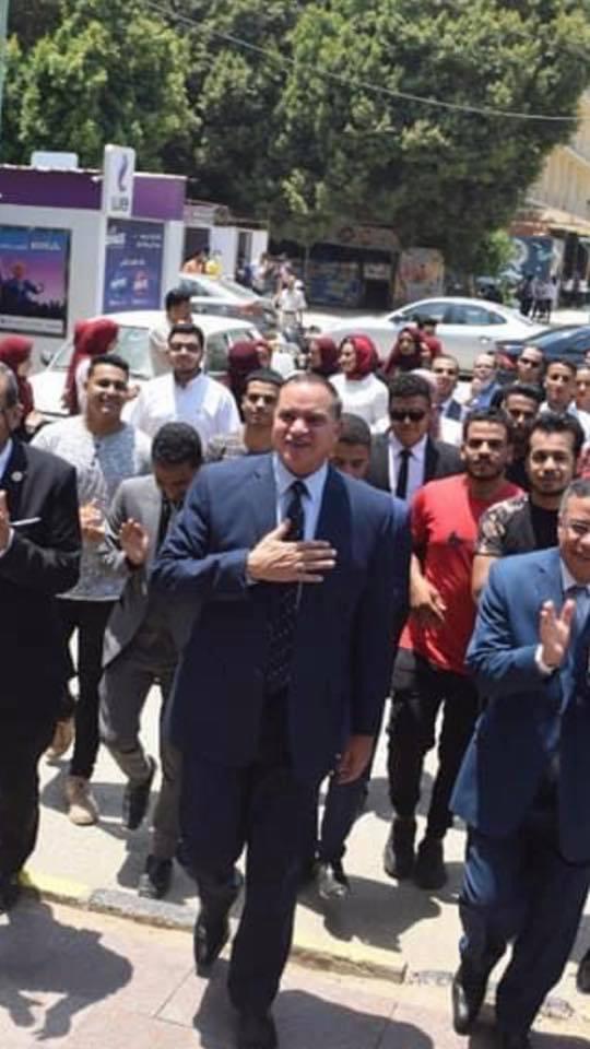 ” مشاركة كلية الآداب في حفل تكريم رئيس جامعة سوهاج لانتهاء فترة رئاسته “