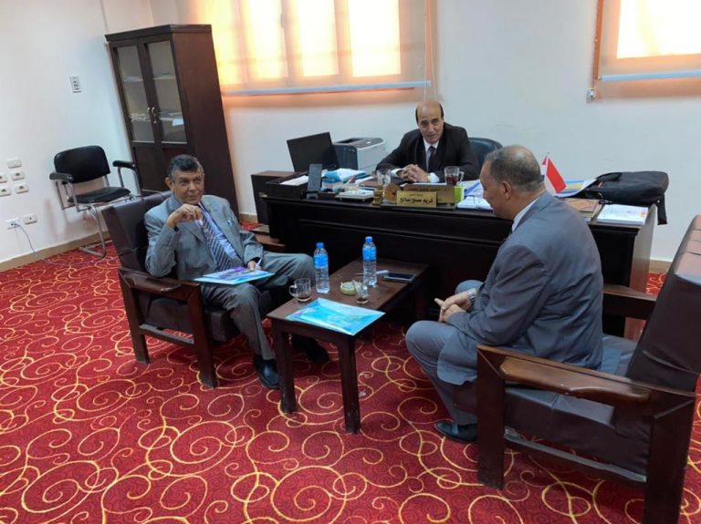 فريق المتابعة بوحدة ضمان الجودة في زيارة لكلية الآداب بجامعة سوهاج