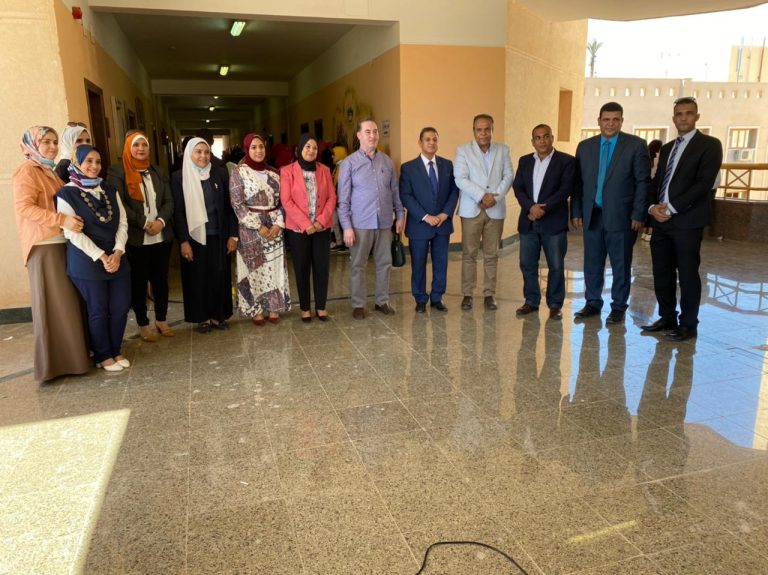 بالصور.. نخبة من الأكاديميين والاعلاميين فى إجراء المقابلات الشخصية للطلاب الجدد بـــــــ”إعلام سوهاج”