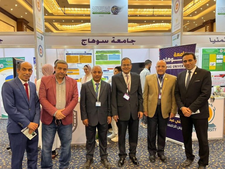 مشاركة عميد اداب الاستاذ الدكتور محمد توفيق بمنتدى أنشطة الجامعات الحكومية لمواجهة التغيرات المُناخية