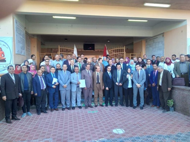 اداب سوهاج تتالق اليوم 25/12/2022 م في سماء الايزو بالفوز بشهادة الايزو وفقا للمواصفات الدولية 9001:2015