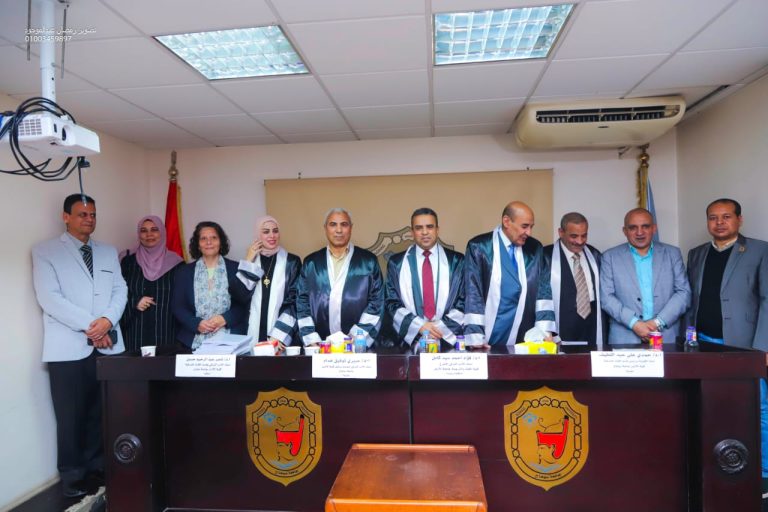 بقسم اللغات الشرقية :  مرتبة الشرف الأولى والتوصية بالطبع لدكتوراه في الأدب التركي
