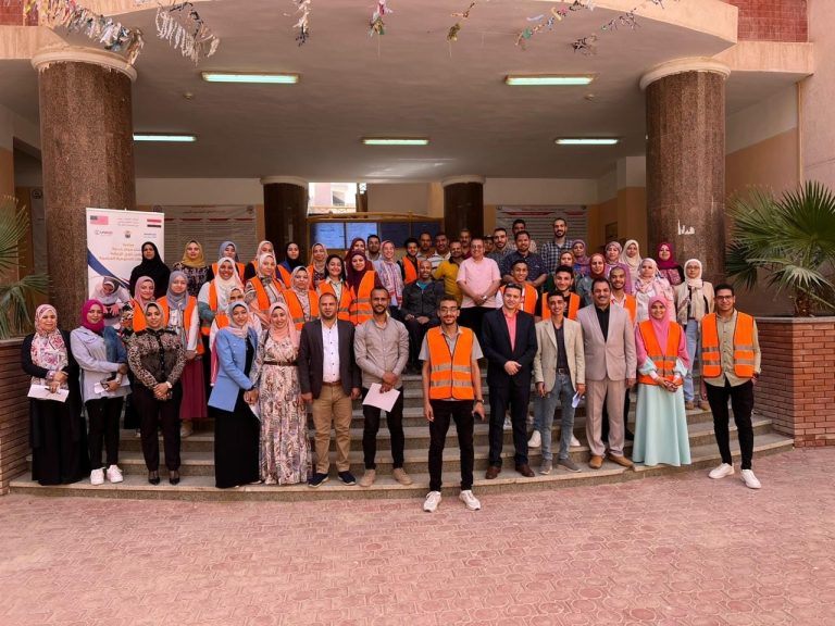 عقدت بمقر كلية الآداب : ورشة تدريبية لرفع مستوى وعى منسوبي الجامعة بكيفية التعامل مع الطلاب ذوى الإعاقة