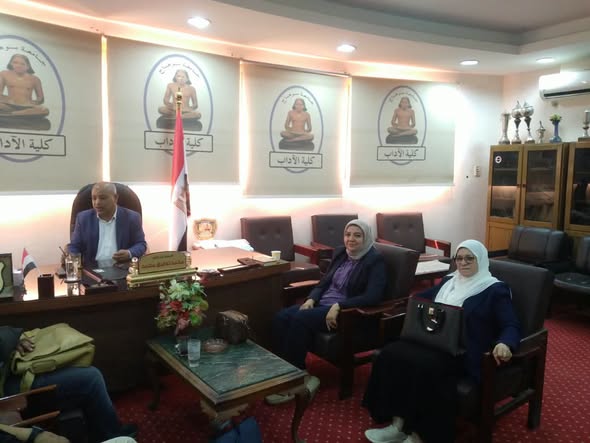 لجنة الدراسات العليا والبحوث بآداب سوهاج تُقر منح درجات علمية جديدة في مختلف التخصصات.